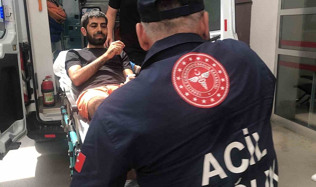 Serinlemek için girdiği havuzda akrep soktu