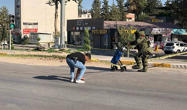 Valilik karşısında şüpheli paket paniği