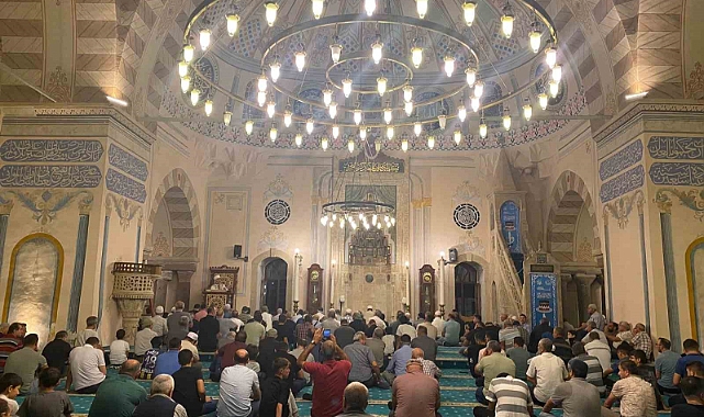 466 yıllık camide Mevlid Kandili idrak edildi