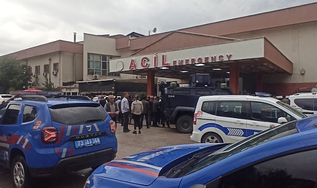 Ağacın altına sığınanların üzerine yıldırım düştü: 2 ölü, 9 yaralı