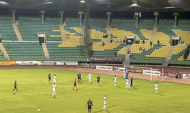 Boş tribünler yönetime geri adım attırdı