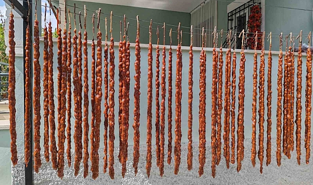 Cevizli sucuk yapımı başladı