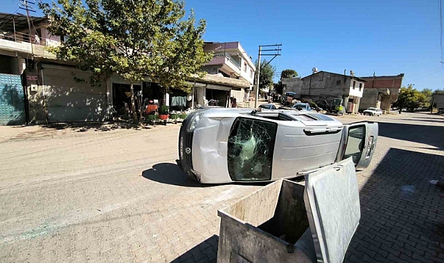 Hafif ticari araç takla attı: 1 yaralı