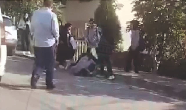 İmam Hatipli kızlar saç başa kavga etti