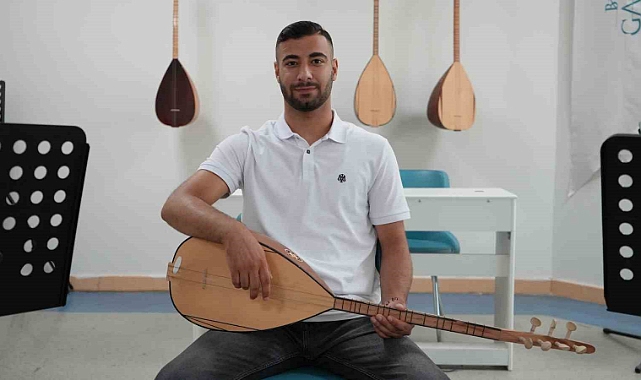 Müzik tutkusu olan hemofili hastası genç konservatuarı kazandı