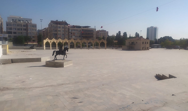 Büyükşehir'de  'Topçu Meydanı' ikilemi