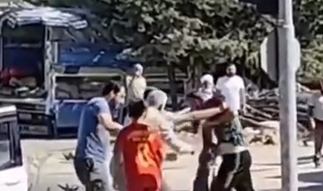 Trafikte yol verme kavgasında 2 kişi yaralandı