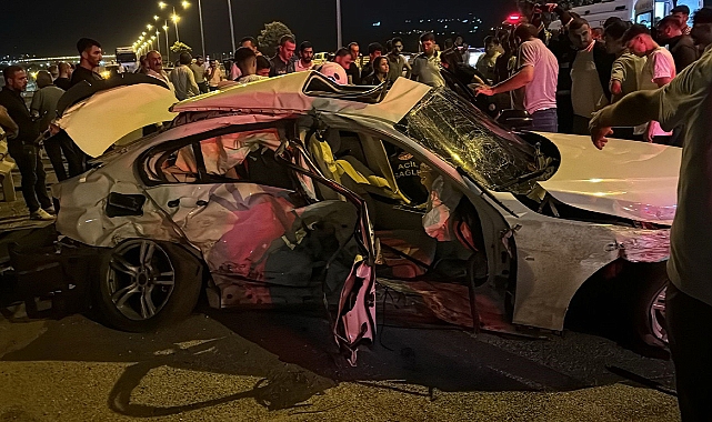 Yarıştıkları iddia edilen iki otomobil çarpıştı: 1 ölü, 3 yaralı