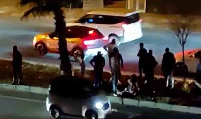 3 çocuğa motosiklet çarptı
