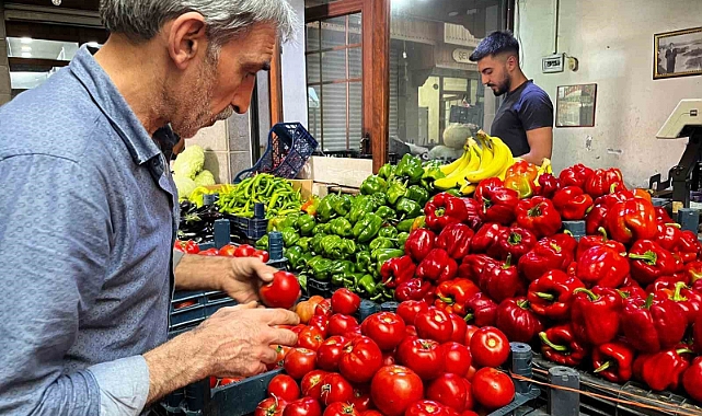 Atatürk’ü gören esnaf, oğlu ve torunu ile mesleğini sürdürüyor
