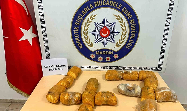 Bir araçta 15 kilo 850 gram uyuşturucu madde bulundu