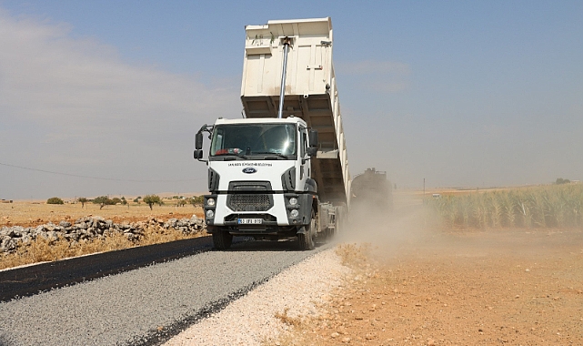 BÜYÜKŞEHİR, KIRSALDA SATHİ ASFALT ATAĞINI SÜRDÜRÜYOR