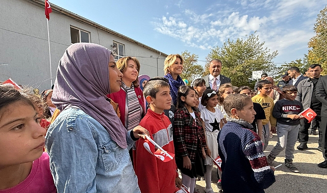 Gülben Ergen Urfa'da okul açtı