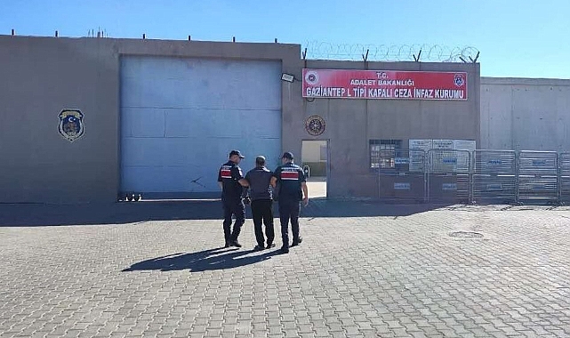 Kesinleşmiş 30 yıl cezası bulunan uyuşturucu taciri yakalandı