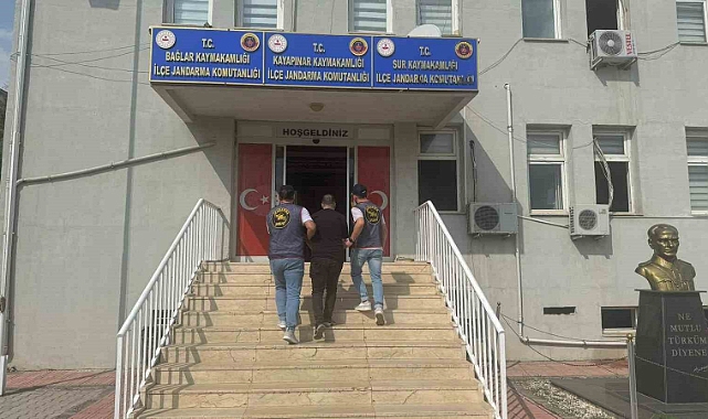 kesinleşmiş hapis cezası bulunan 2 firari yakalandı