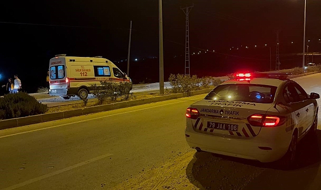 Motosiklet devrildi: 2 yaralı