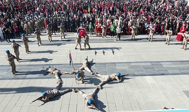 Nefes kesen Cumhuriyet Bayramı gösteri