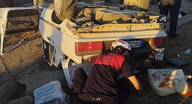 Otomobil devrildi:5 yaralı