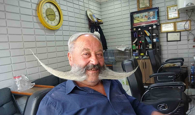 ’Pala Dayı’ bıyıklarını kesmesi için teklif edilen 4 bin euro teklifi gözü kapalı geri çevirdi
