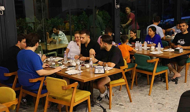 Sulü ’çöp şiş katmer’ yok satıyor