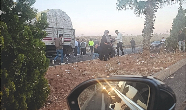 Tır ile Kamyonet Çarpıştı: 1 ölü
