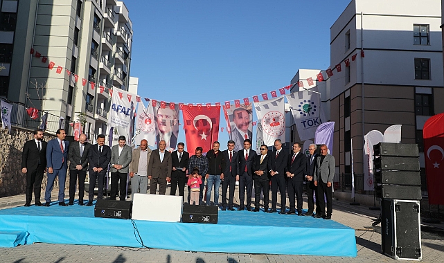 Urfa'da 17 deprem konutu kurayla sahiplerini buldu