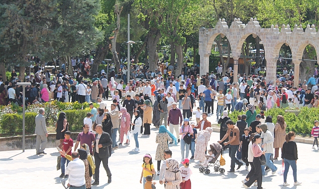 Urfa'da ceketler gardıroplardan çıkıyor