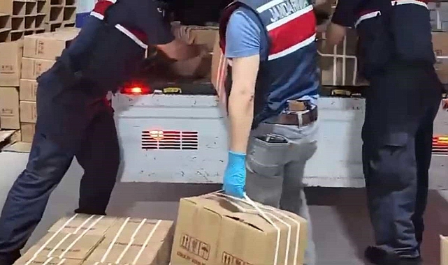 Yüzey temizleyici süsüyle sahte alkol sattılar