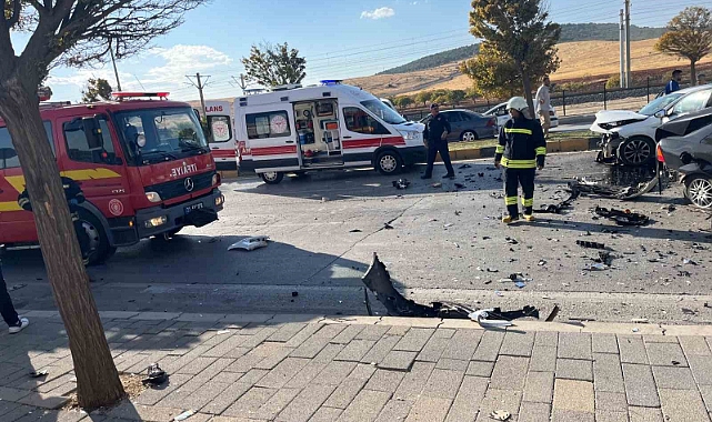 Zincirleme trafik kazası: 3 yaralı