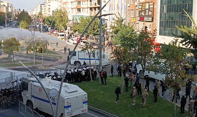 6 polis yaralandı, 67 gösterici gözaltına alındı"