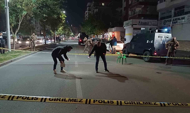 Aracıyla seyir halindeyken silahlı saldırıya uğrayan sürücü yaralandı