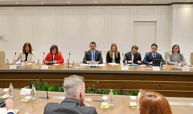 Bakan Kurum, Avustralyalı Bakan Bowen ile bir araya geldi