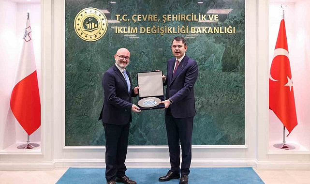 Bakan Kurum: "Deprem bölgesinde yıl sonuna kadar 200 bin konutu teslim edeceğiz"