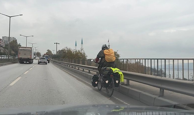 Berlin’den pedal çeviren genç Bursa’da mola verdi
