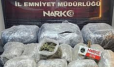 Bir evde 52 kilo 700 gram uyuşturucu ele geçirildi