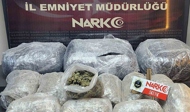 Bir otomobilde 27 kilo sentetik uyuşturucu ele geçirildi