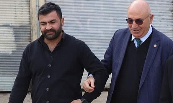 CHP'li yönetici aracında ölü bulundu
