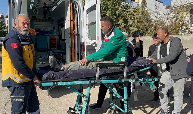 Devrilen elektrikli bisiklet sürücü yaralandı