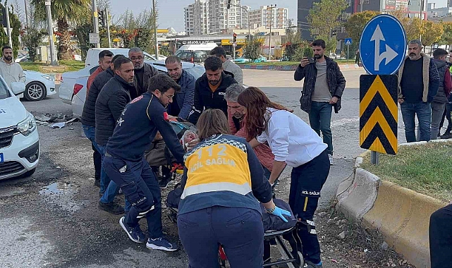 İki otomobil çarpıştı: 4 yaralı