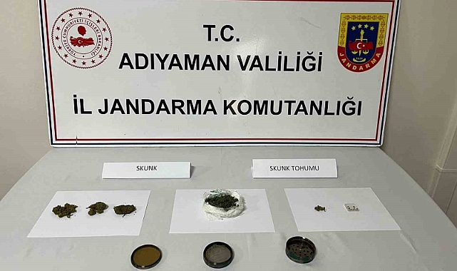 Şüpheli şahsın aracından uyuşturucu ele geçirildi