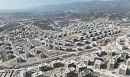 Türkiye’nin en büyük 2. şantiyesinde depremzede vatandaşlar sıcak yuvalarına kavuşmanın heyecanını yaşıyorlar