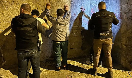 Urfa sokakları zehir tacirlerinden temizleniyor