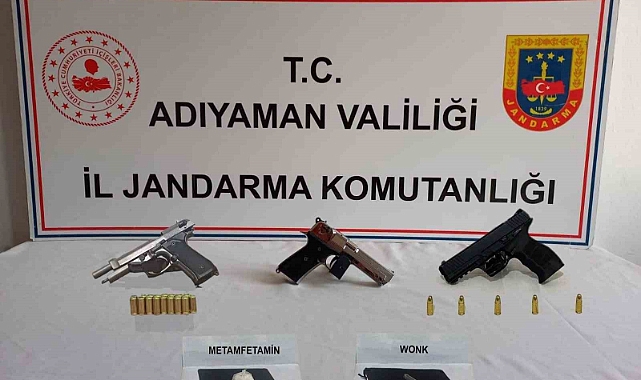 Yol uygulamasında silah ve uyuşturucu ele geçirildi
