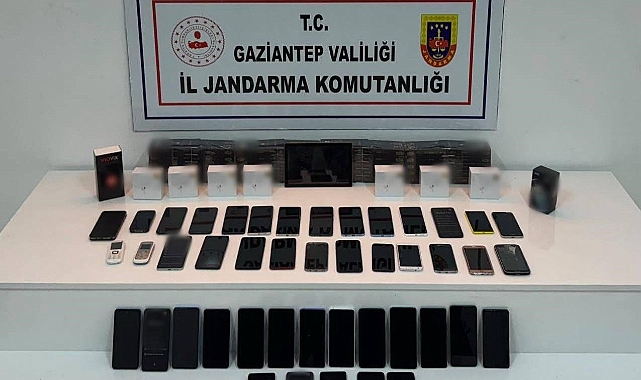 1 milyon lira değerinde kaçak telefon ele geçirildi