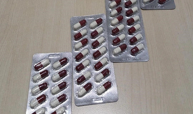 22 suç kaydı bulunan hükümlü uyuşturucu hapla yakalandı