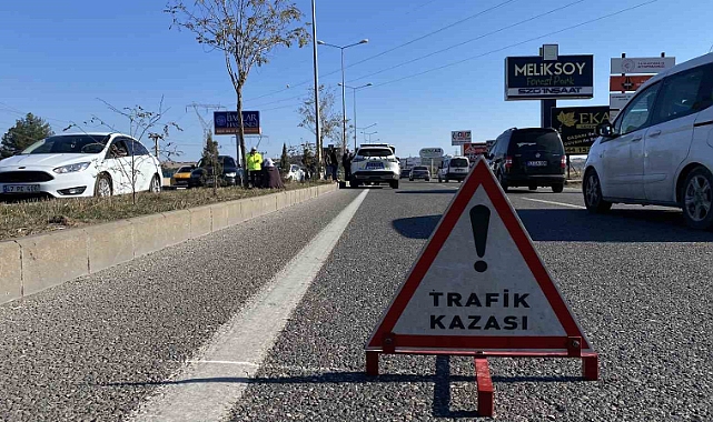 4 otomobilin karıştığı kazada 5 kişi yaralandı