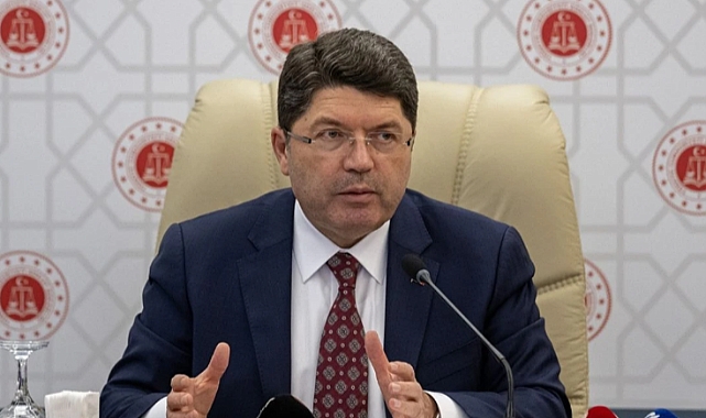 Bakan Tunç: “Milli irade bayrağını yere düşürmedik”
