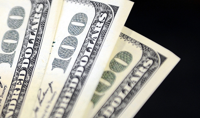 Dolar 34,7540 liradan, euro ise 36,5860 liradan güne başladı.