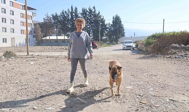 Enkazda sahibinin cansız bedenini bulmuştu, aileye hatıra kalan Max’a gözü gibi bakıyorlar