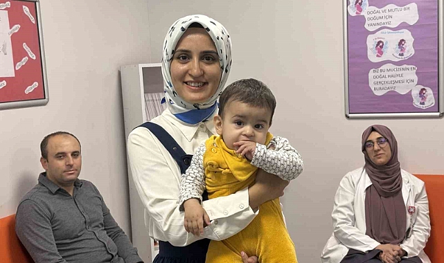 Gebe okulunda anne adayları ve annelere eğitim